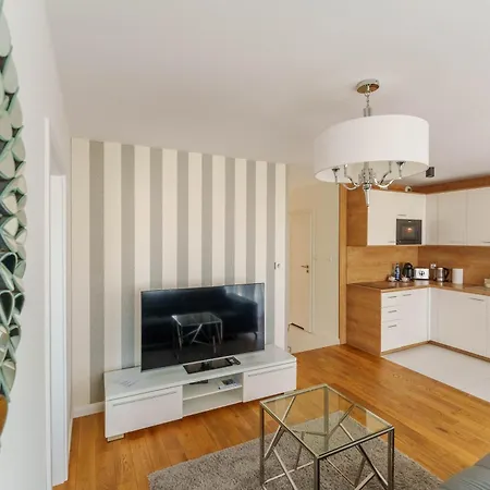 Apart111 Rodzinny 3 - 2 Sypialnie- Sauna, Silownia Apartment